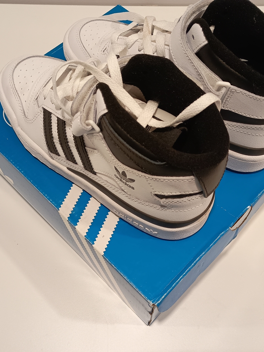adidas White and Black High-Top Sneakers with Stripes - Picture 4 of 4
